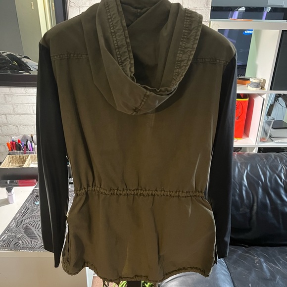 Talula Green Army Jacket for fall. 10/10 condition. Size is too large for me :( - Picture 4 of 4